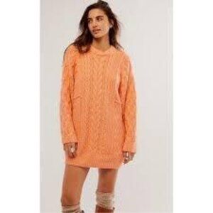 NWT Free People Finched Cheeks Cable Knit Sweater Peach Cozy Pullover Women’s M